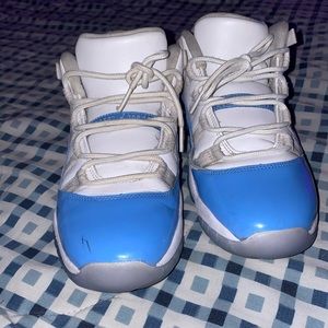 Unc 11s size 7